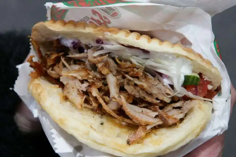 un naan di kebab