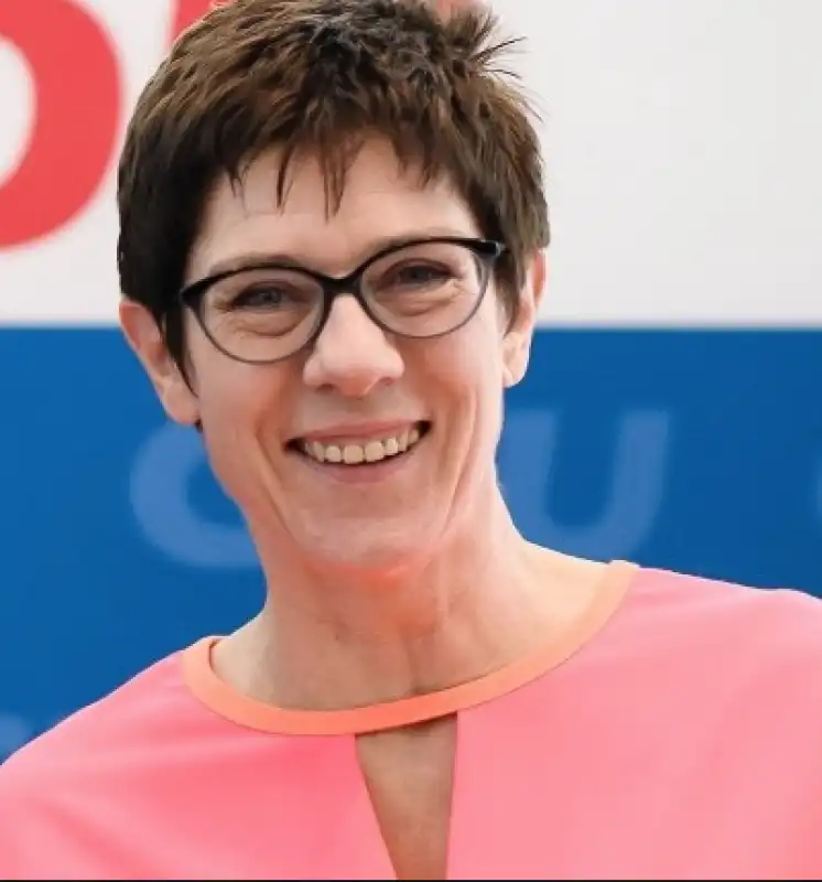 ANNEGRET KRAMP-KARRENBAUER