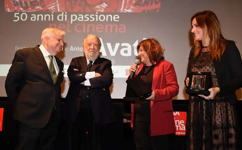 antonio e pupi avati premiati con i nastri d argento da laura delli colli e lucia borgonzoni