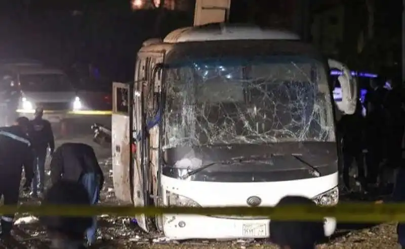 egitto attacco bus turistico 2