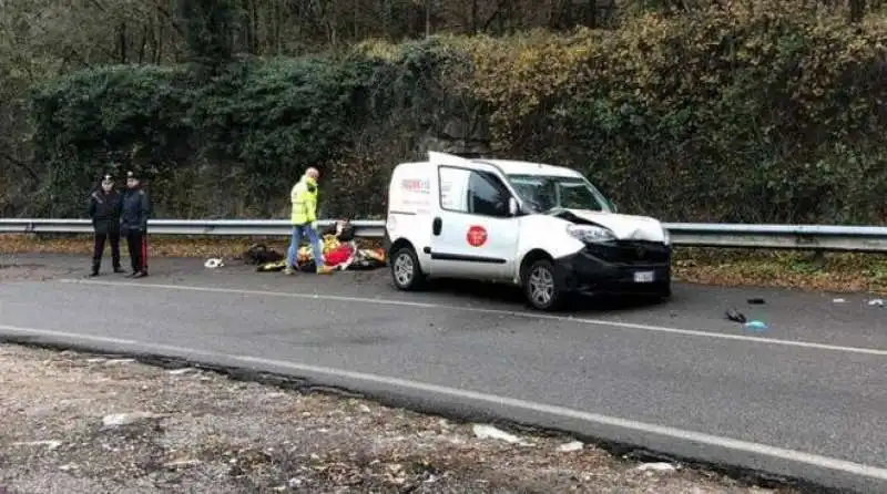 furgone carico di migranti in fuga provoca un incidente 2