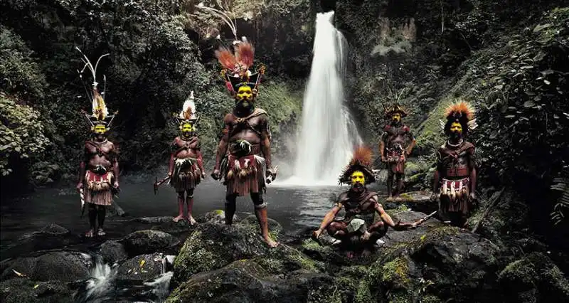 huli wigmen in papua nuova guinea