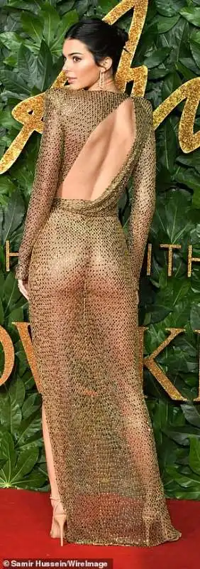 kendall jenner nuda ai british fashion awards 2