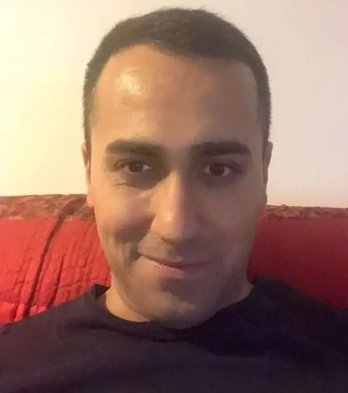 LUIGI DI MAIO SELFIE