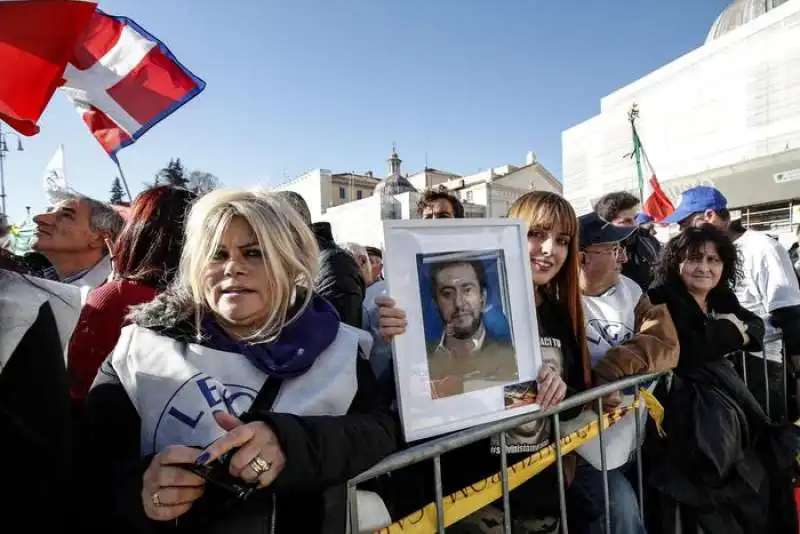 matteo salvini a piazza del popolo  3