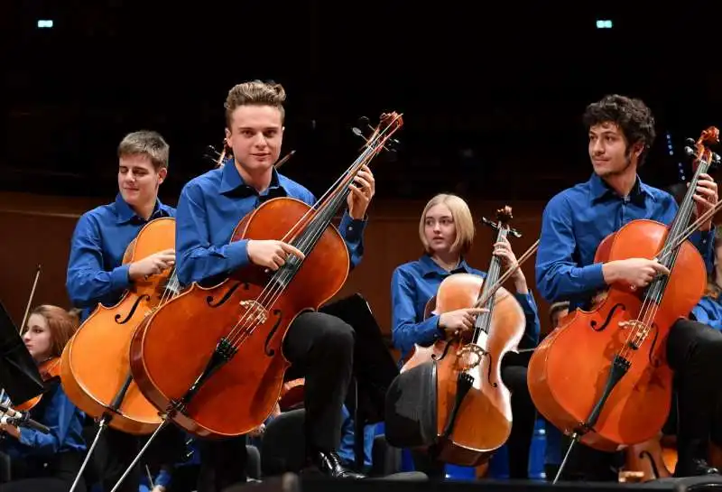 musicisti della juniorchestra nazionale di santa cecilia