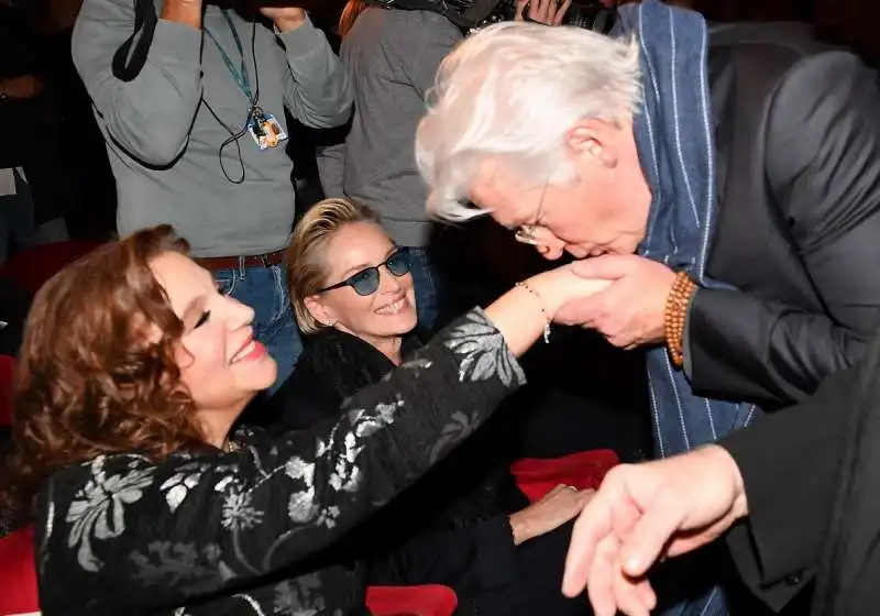 richard gere saluta stefania sandrelli