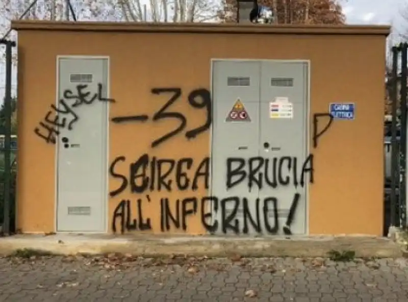 scritte fuori dal franchi