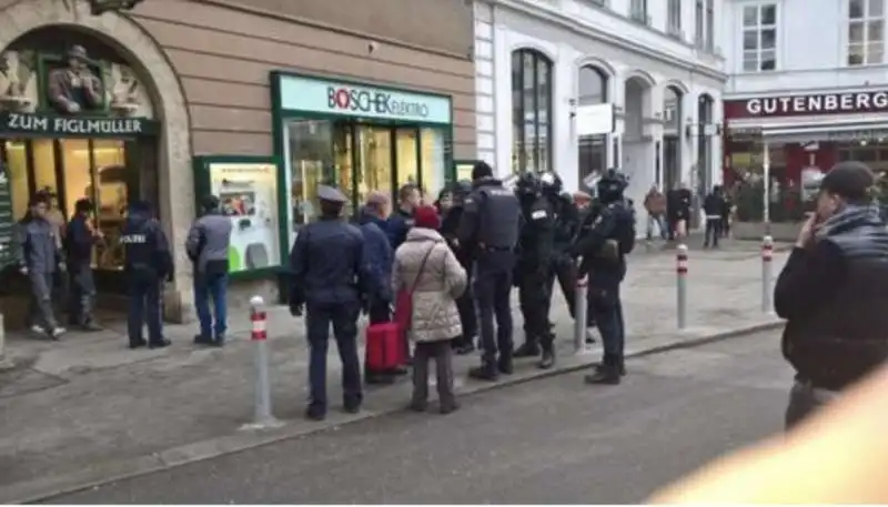 sparatoria in un ristorante del centro a vienna 4