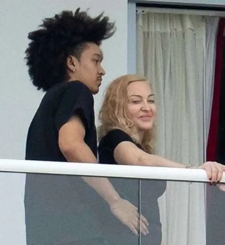 ahlamalik williams e madonna 6