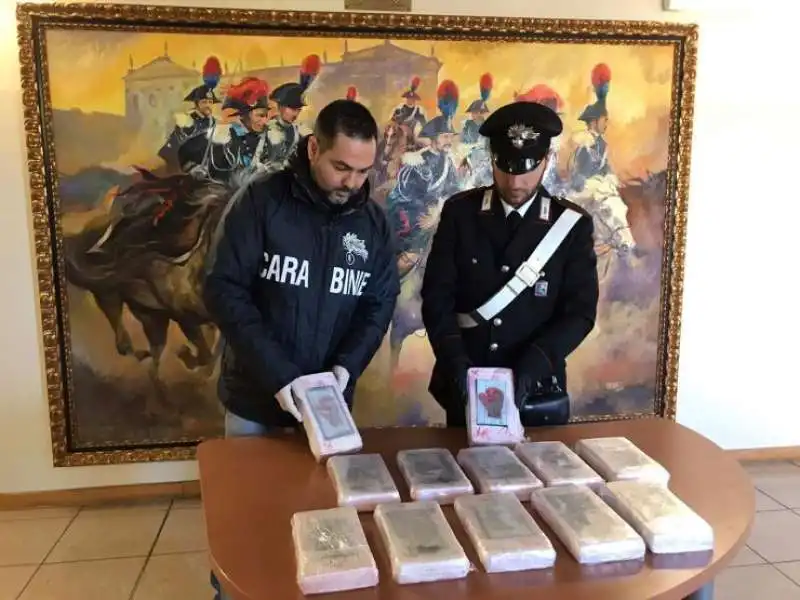 cocaina nel doppio fondo dell'auto 1