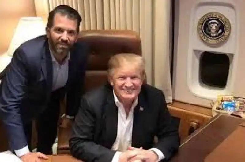 donald trump jr con il padre