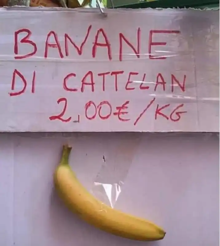 EFFETTO BANANA CATTELAN MEME