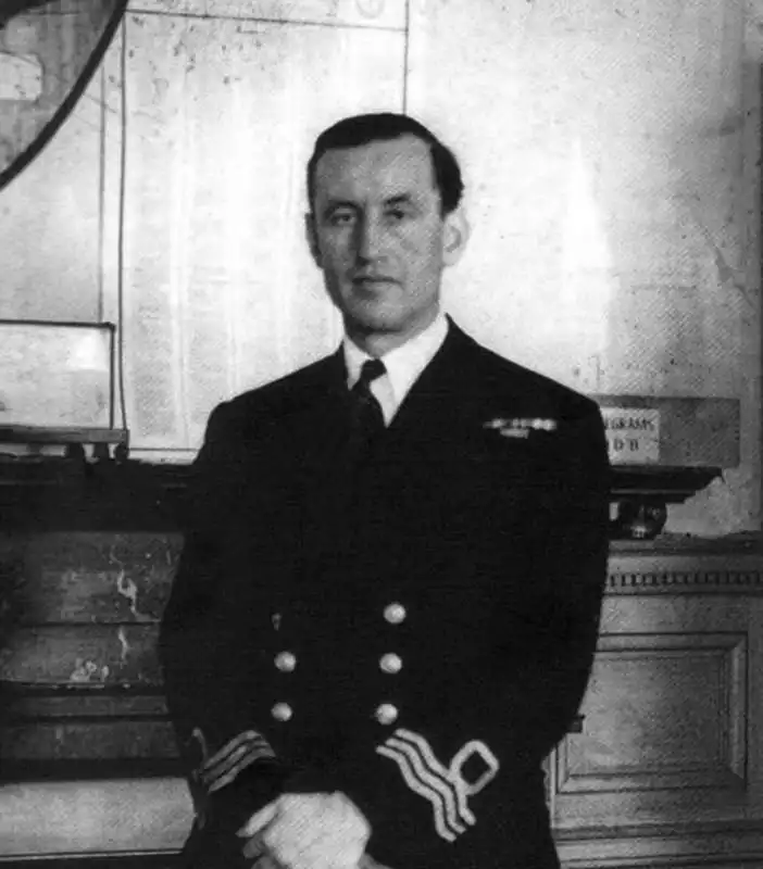 ian fleming durante la seeconda guerra mondiale