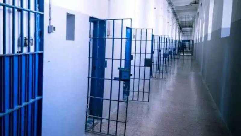 il carcere femminile di pozzuoli 4