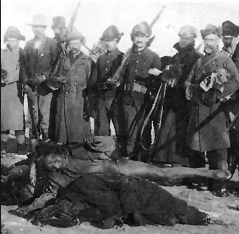 il massacro di wounded knee 9