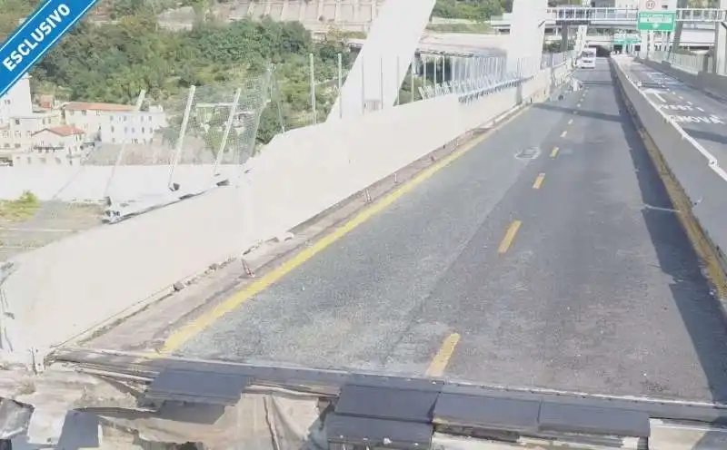 il ponte morandi nel video girato da un drone 5