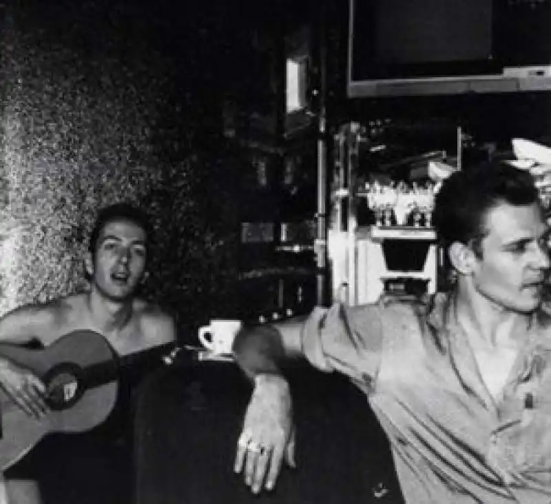 joe strummer paul simonon 1