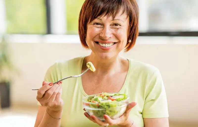 le donna mangiano piu' sano degli uomini 3