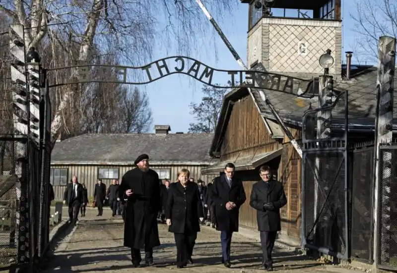 merkel auschwitz