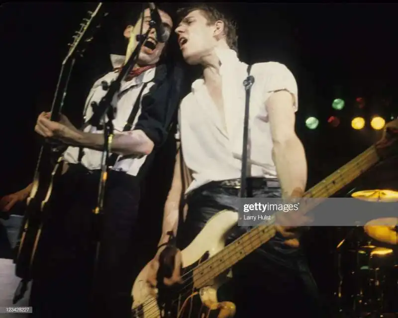 mick jones paul simonon 1