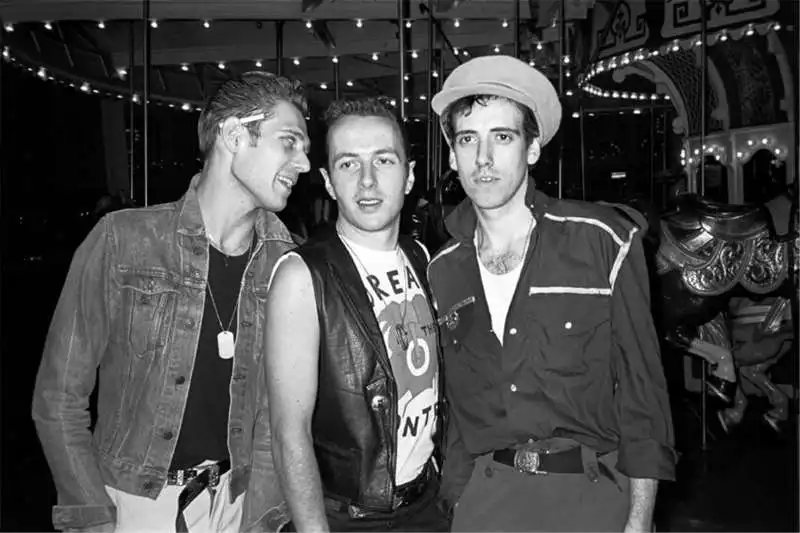 paul simonon joe strummer mick jones