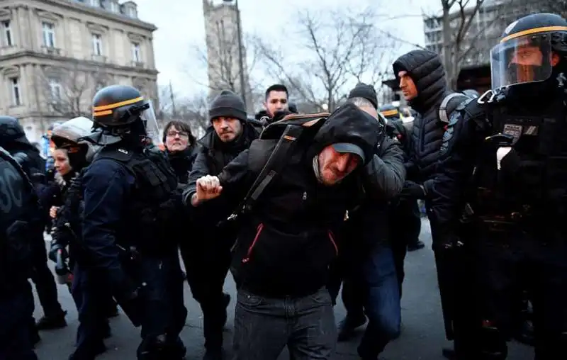 sciopero in francia durante le festivita' natalizie 17