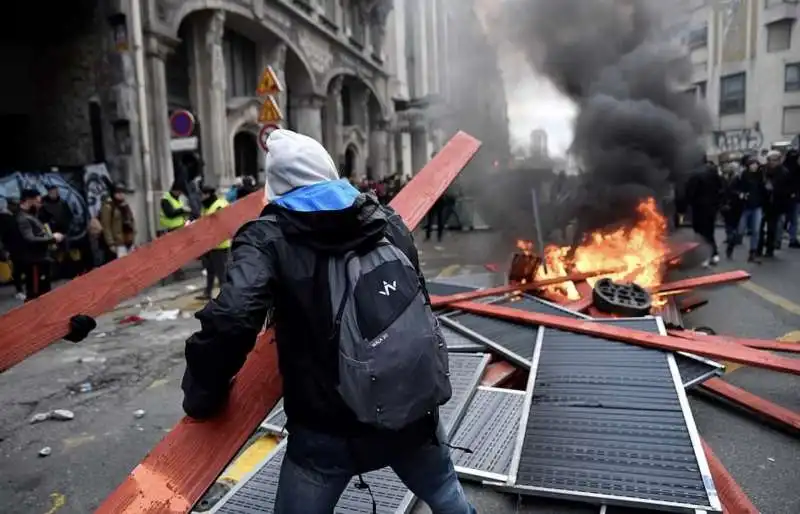 sciopero in francia durante le festivita' natalizie 22