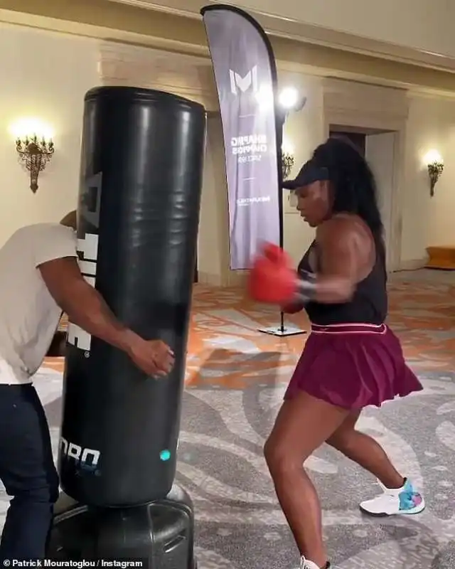 serena williams si allena con mike tyson 5