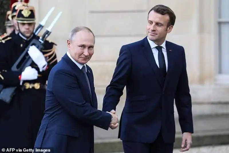 vladimir putin emmanuel macron