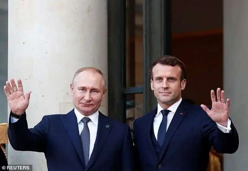 vladimir putin emmanuel macron 2