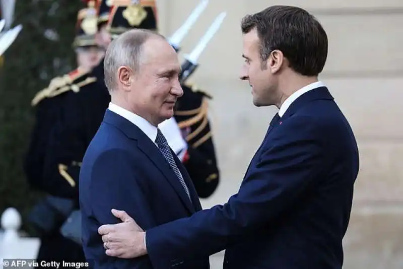 vladimir putin emmanuel macron 5