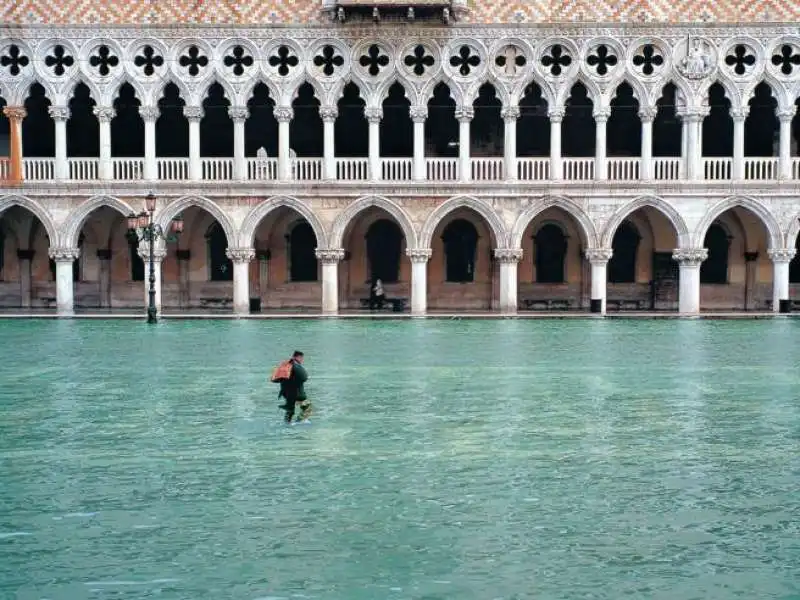 acqua alta a venezia 