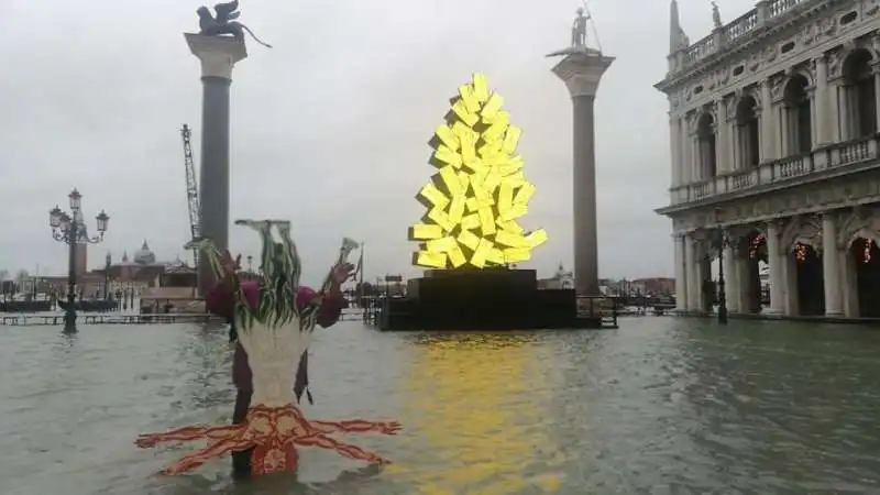 acqua alta a venezia