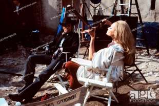 alain delon e ursula andress sul set di sole rosso