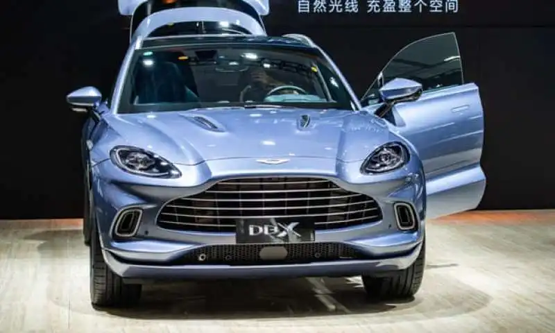 ASTON MARTIN DBX SUV