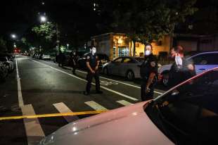 atlantic avenue a brooklyn presidiata dalla polizia