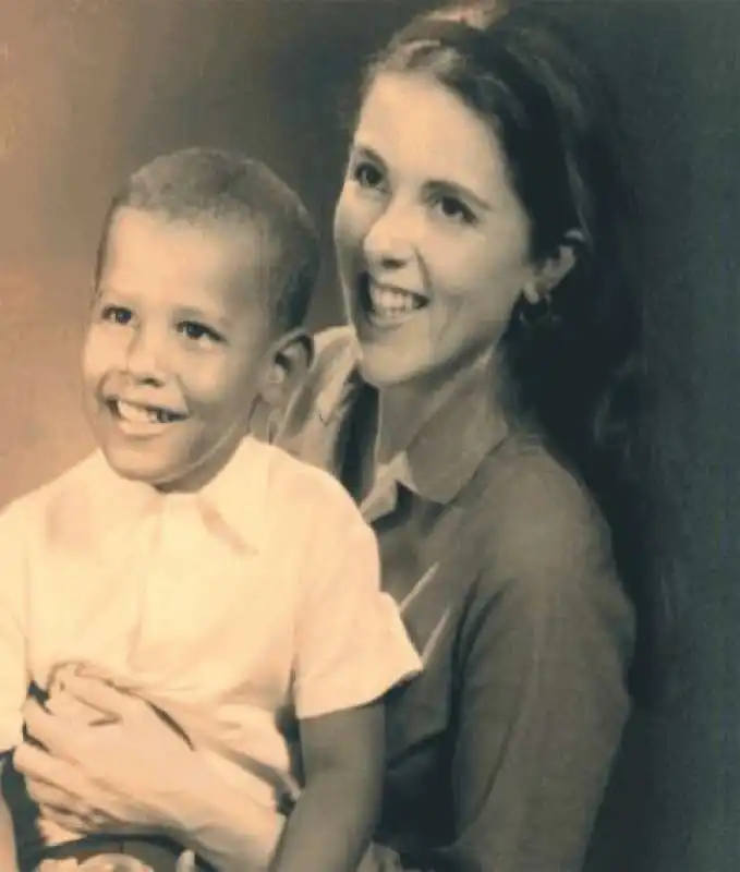 barack obama da piccolo con la madre ann dunham 