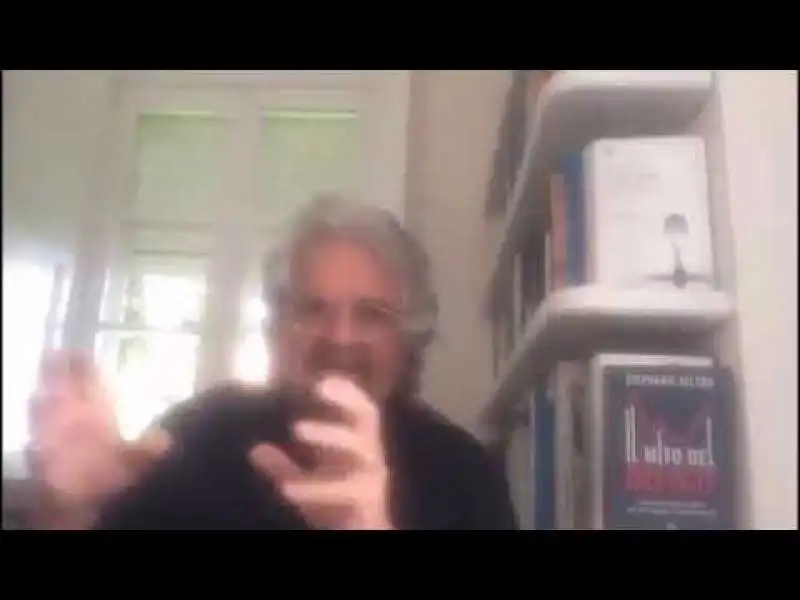 Beppe grillo di Natale