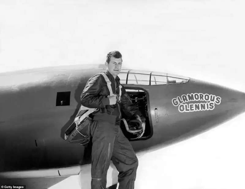 chuck yeager e il bell x 1 con cui ha abbattuto il muro del suono   1947