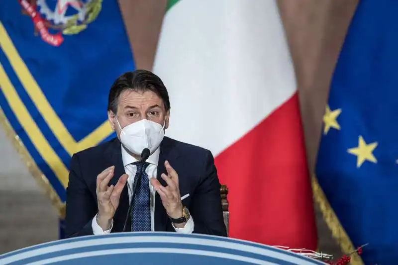 conferenza stampa di fine anno di giuseppe conte 30