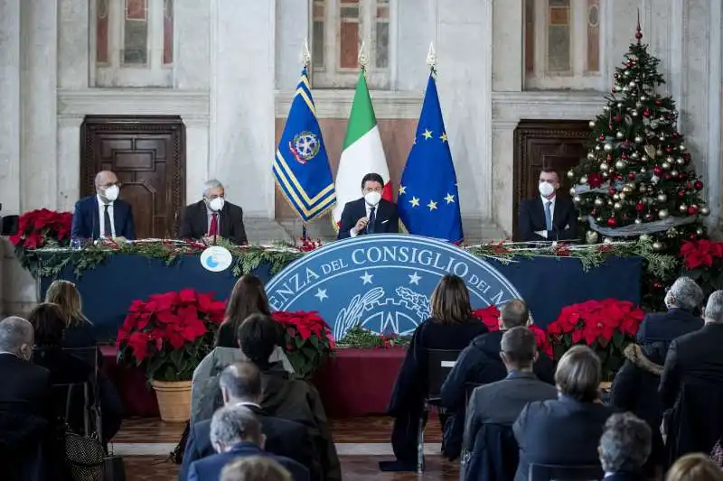 conferenza stampa di fine anno di giuseppe conte 7