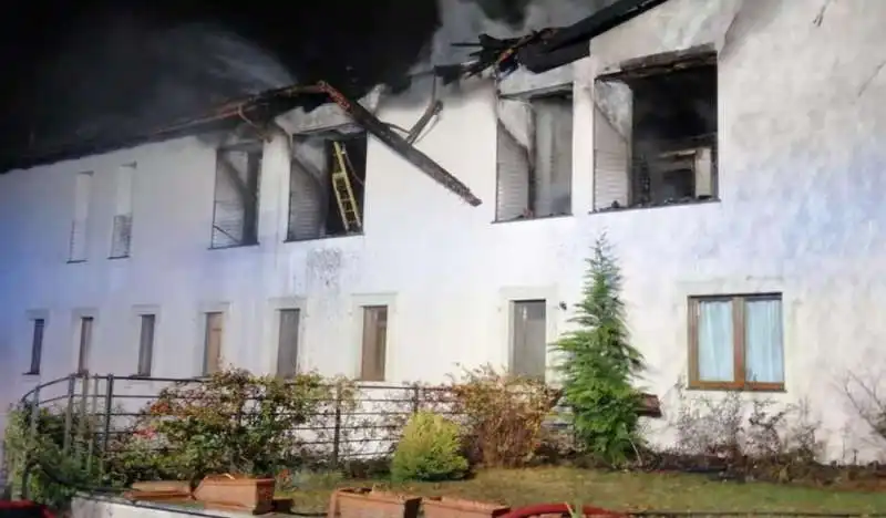 fuoco nella villa di montezemolo 1