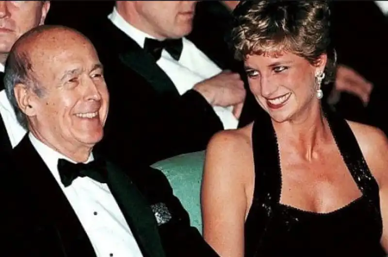 GISCARD D'ESTAING LADY D