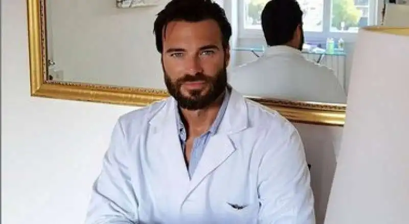 GIULIO BERRUTI  DENTISTA