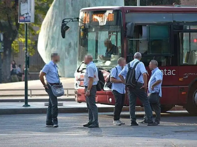 il duro lavoro degli autisti atac 1