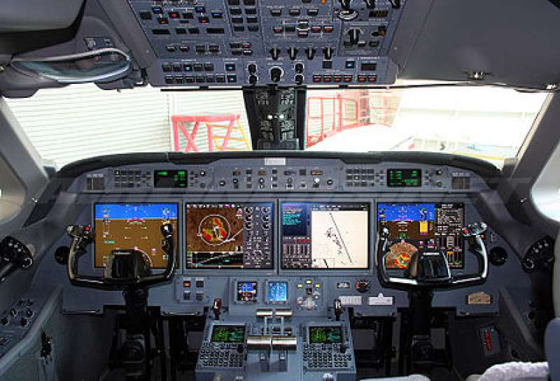 interno del gulfstream caew