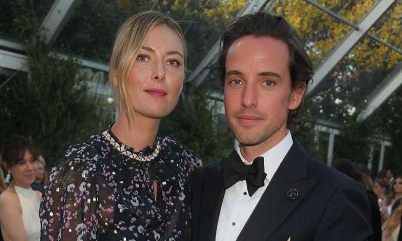 MARIA SHARAPOVA E ALEXANDER GILKES