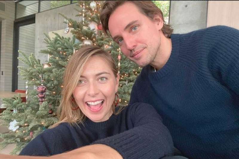 MARIA SHARAPOVA E ALEXANDER GILKES