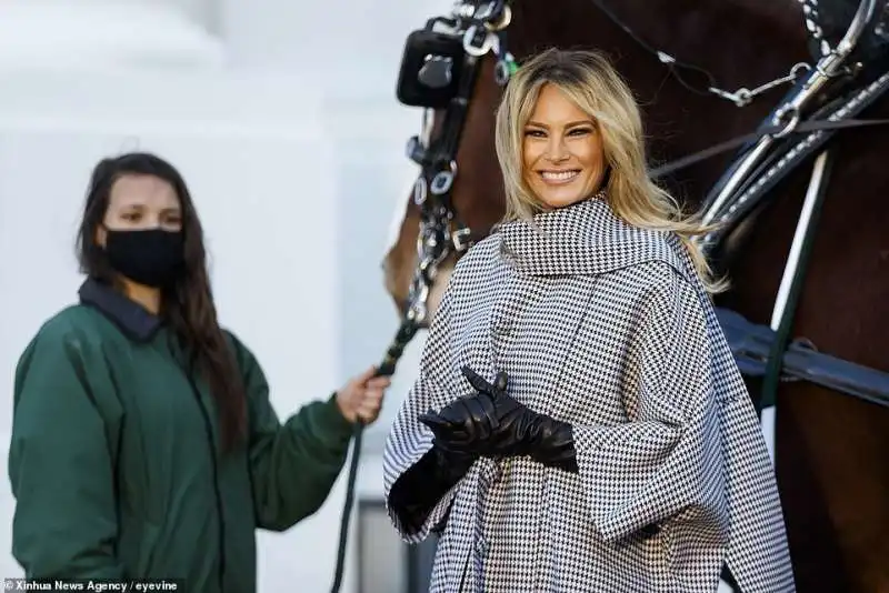 melania trump e le decorazioni di natale alla casa bianca 1